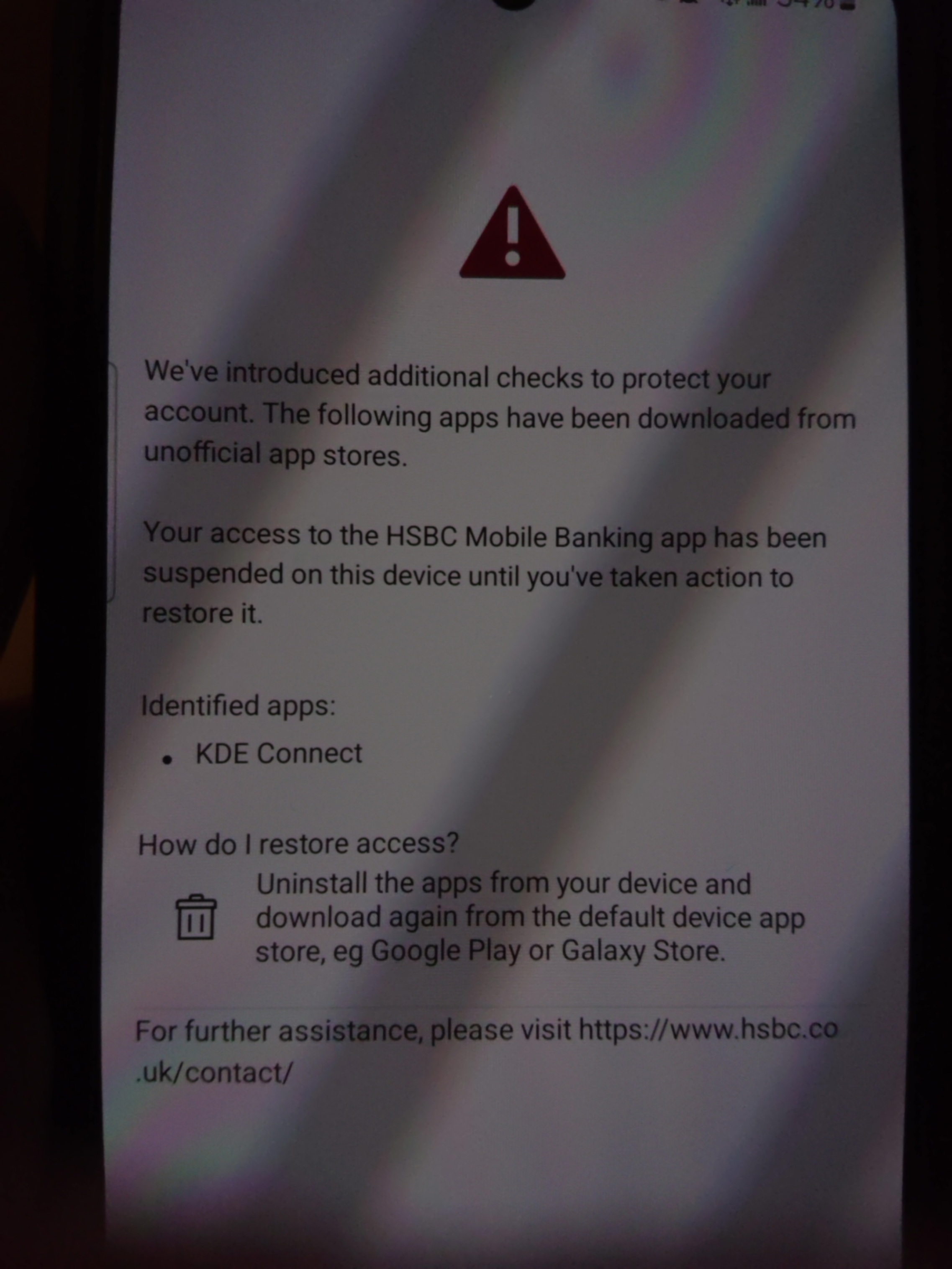 Photo of the HSBC UK app urging I install KDE Connect via GPlay or Galaxy Store